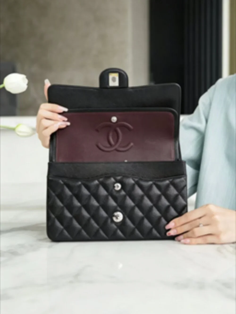 Chanel shoulder bag - Picture 3 of 7